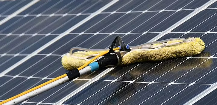 nettoyage panneaux solaires, couvreur Toulouse